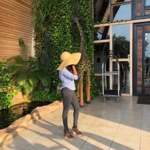 Meet your Posher, Miriame yasmine